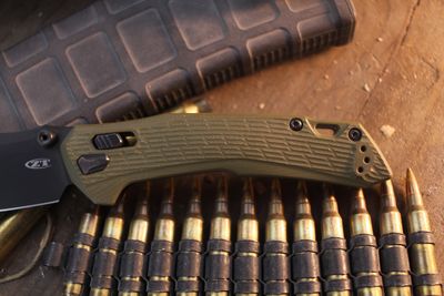 Zero Tolerance 0203 4" Duralock Folder / OD Green G-10 / Black M4 ( Pre Owned )