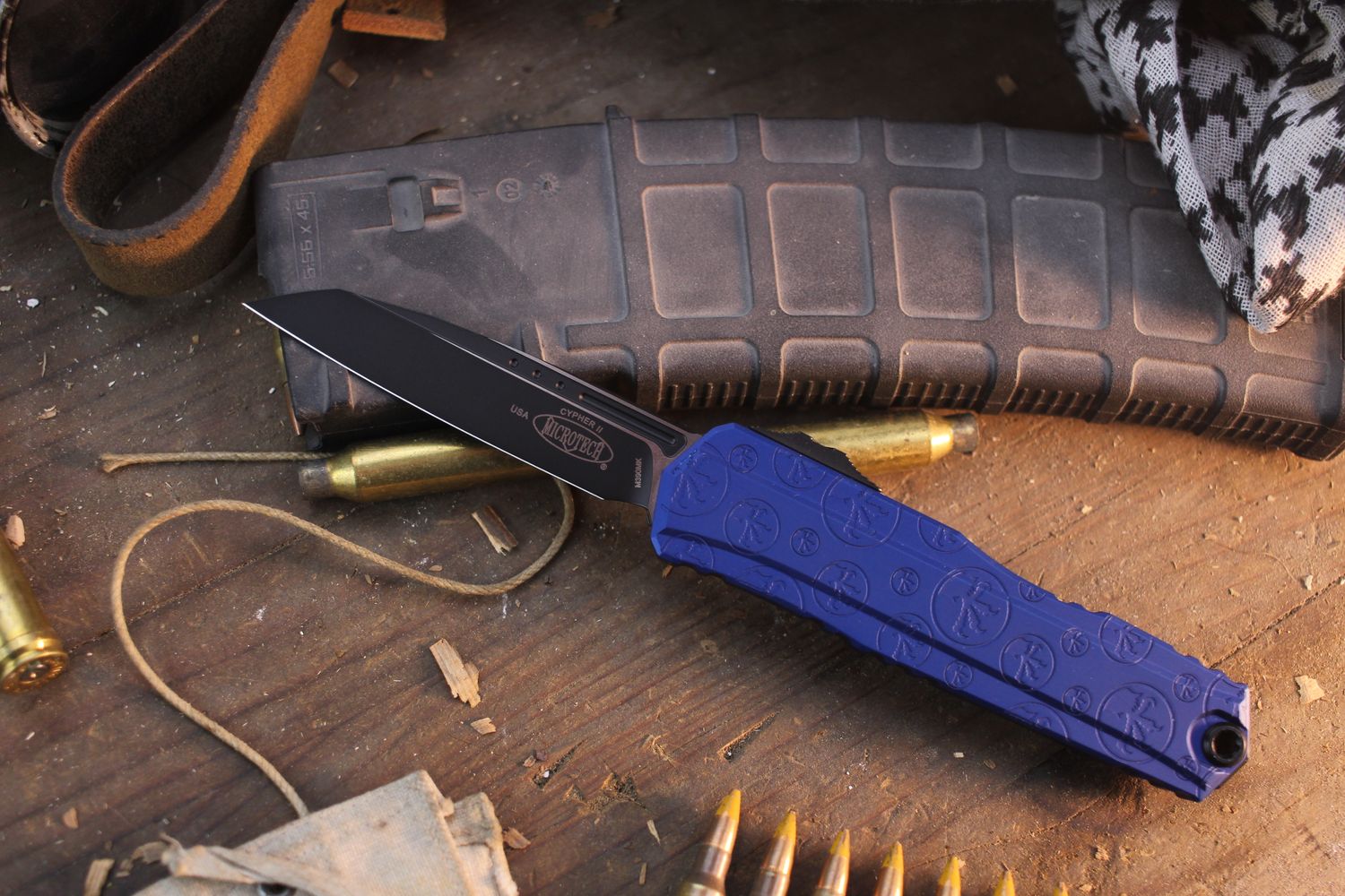 Microtech Cypher II 3.5" OTF AUTO / Deep Engraved Claw Burst Blue Aluminum / Black Reverse Tanto M390MK ( Pre Owned )