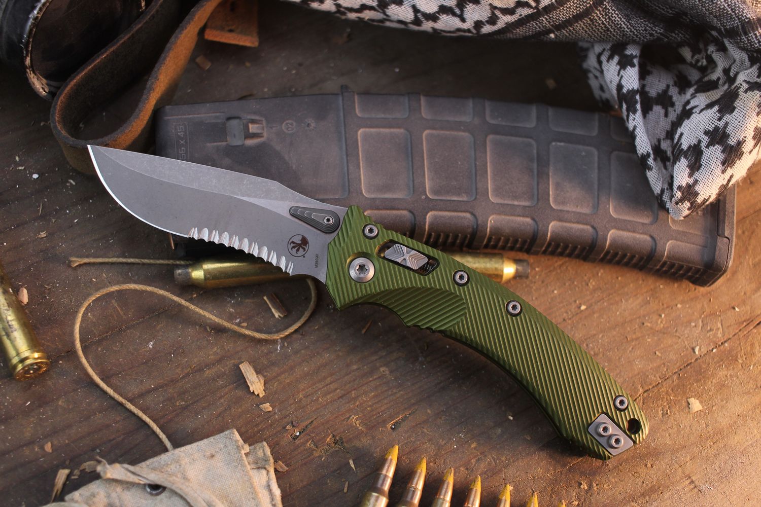 Microtech Amphibian 3.9" Ram-Lok Folder / Fluted OD Green G-10 / Apocalyptic Serrated M390MK ( Pre Owned )