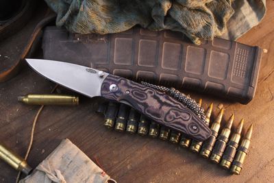 Three Rivers Manufacturing Atom 3.5" Linerlock Folder / Damatanium Camo Carbon Fiber / Stonewashed 20CV ( Pre Owned )