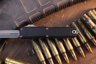 Microtech UTX-70 Gen IV D/E 2.5" OTF AUTO / Black Aluminum / Apocalyptic M390MK