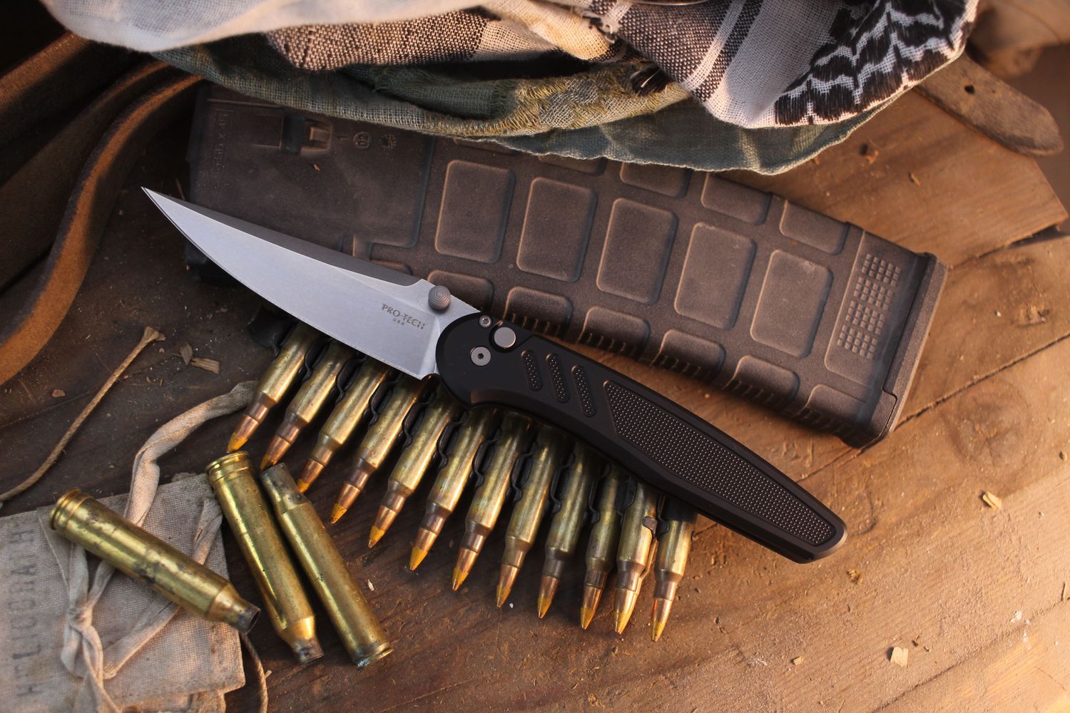 Pro-Tech Avalon 4.25" Button Lock Folder / Knurled Black Aluminum / Stonewashed MagnaCut