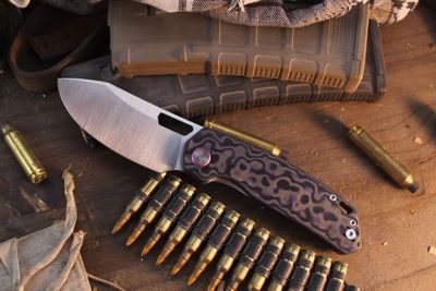 DIVO Knives Growler XL 4" Linerlock Flipper / Purple Flow Camo Carbon Fiber / Belt Satin 154CM ( Pre Owned )