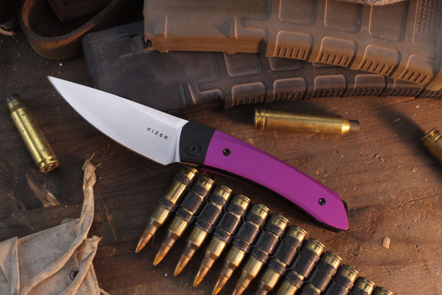 Kizer Mini Momo 3.2" Linerlock Front Flipper / Blue Aluminum  / Satin 154CM  ( Pre Owned )