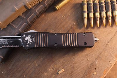 Microtech Combat Troodon S/E 3.8" OTF Auto / Black Aluminum / Black Serrated ( Pre Owned )
