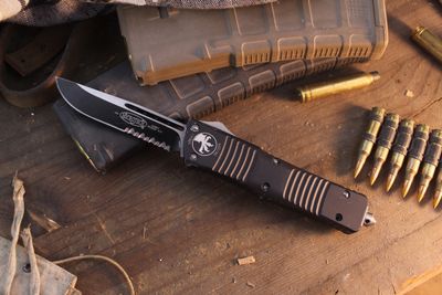 Microtech Combat Troodon S/E 3.8" OTF Auto / Black Aluminum / Black Serrated ( Pre Owned )