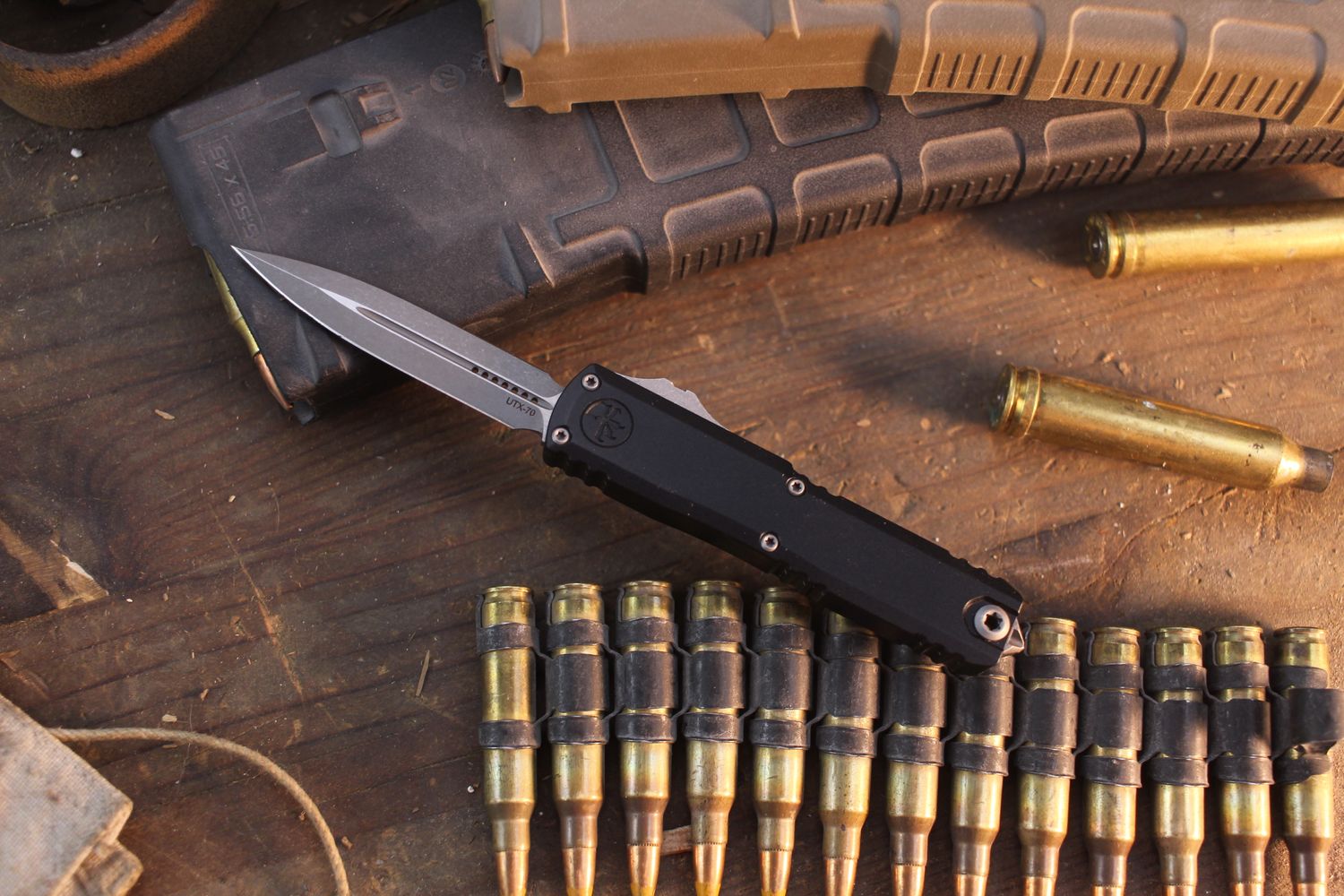 Microtech UTX-70 Gen IV D/E 2.5" OTF AUTO / Black Aluminum / Apocalyptic M390MK ( Pre Owned )