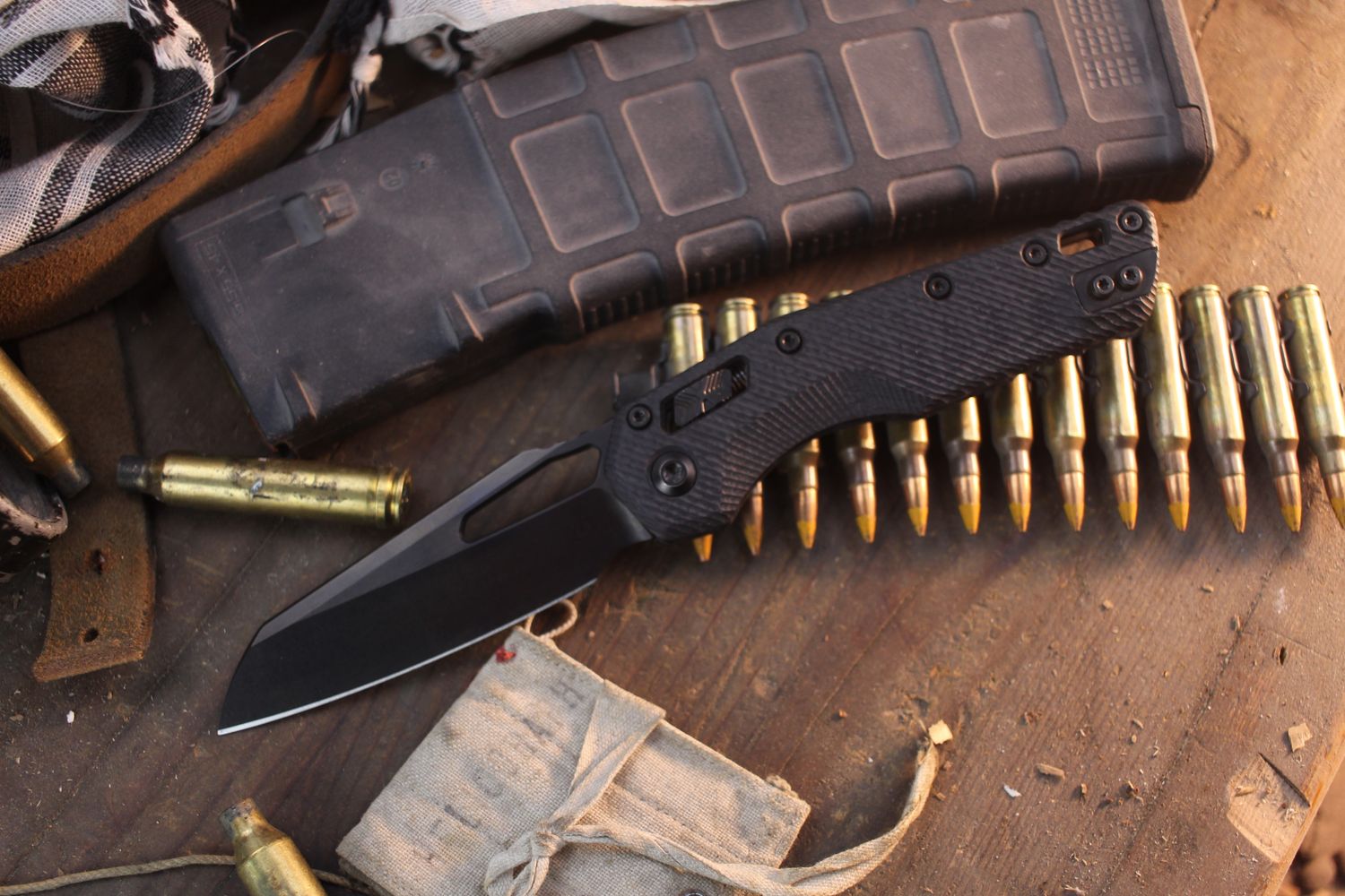 Microtech Signature Series MSI 3.88" RAM-LOK Folder / Fluted Carbon Fiber / Black DLC M390MK ( Pre Owned )