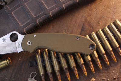 Spyderco Para 3 3" Compression Lock Folder / Fluted Tan Aluminum &amp; Black Hardware / Satin M4 ( Pre Owned )
