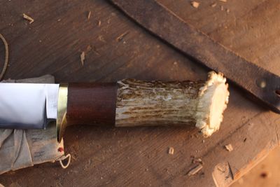David Reed Groß Jager Messer 4" Fixed Blade / Elk Antler &amp; Walnut With  Brass Single guard / Polished Drop Point D2