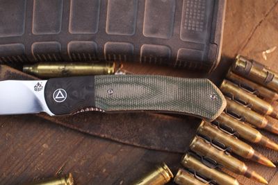 QSP Gannet 3.3" Linerlock Front Flipper / Green Micarta &amp; Carbon Fiber Bolsters / Satin 154CM ( Pre Owned )
