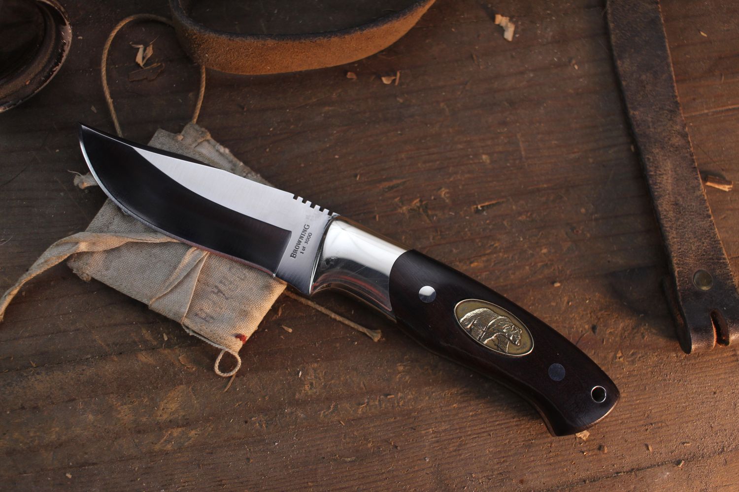 Browning Classic Heritage Series Model 32 3.75" Fixed Blade / Desert Ironwood &amp; Nickel Bolsters / Polished AUS-8 ( Pre Owned )