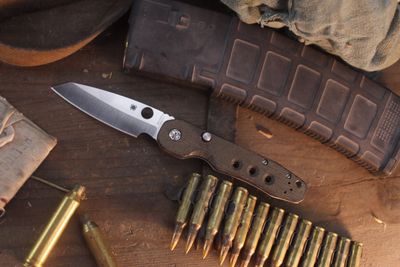 Spyderco DLT Exclusive Smock 3.45" Compression Lock Folder / Green Micarta / Satin 20CV ( Pre Owned )