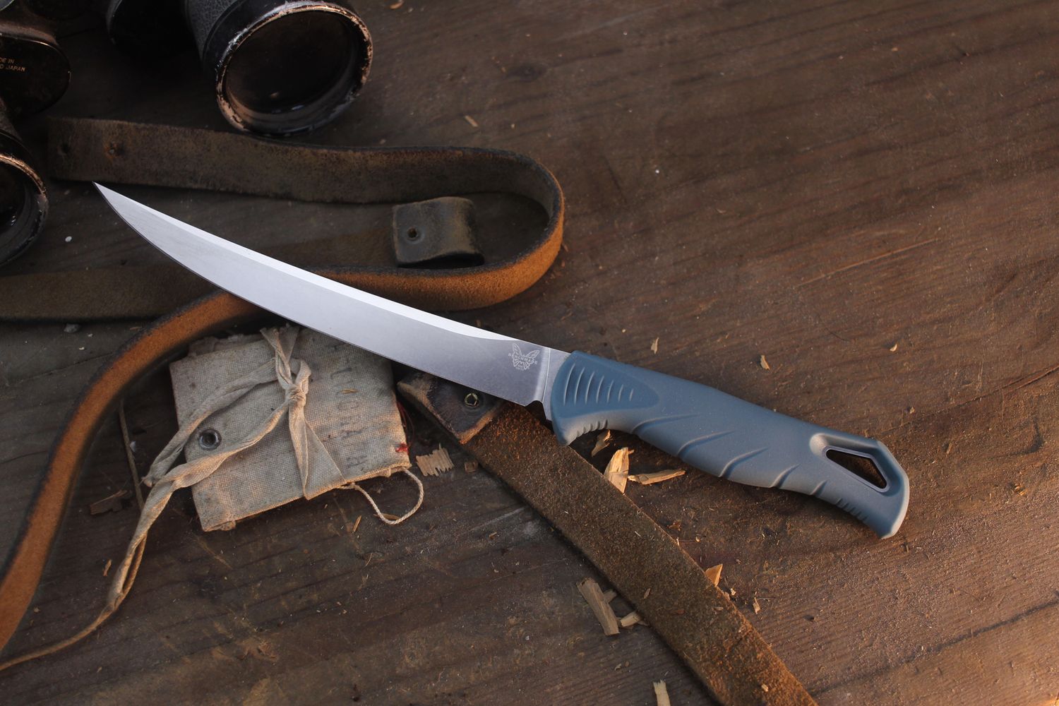 Benchmade Fishcrafter 7" Fillet Knife / Depth Blue Santoprene / Stonewashed MagnaCut ( Pre Owned )