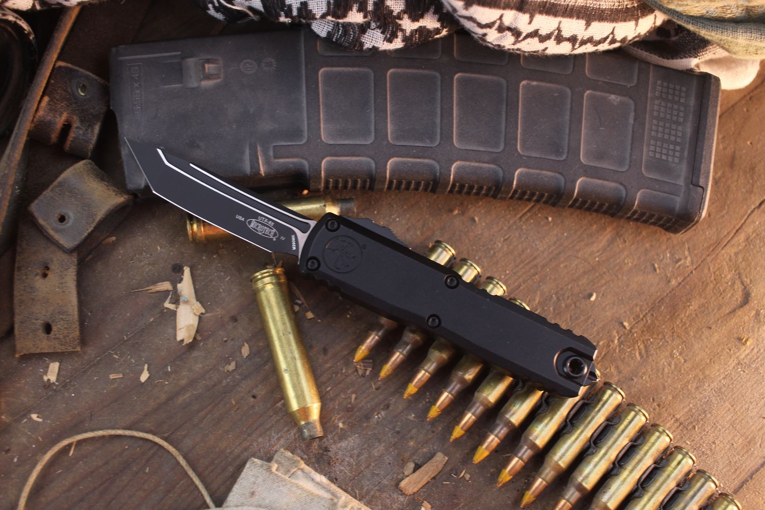 Microtech UTX-85 GEN IV T/E 3" OTF Auto / Black Machined Aluminum / Black M390MK