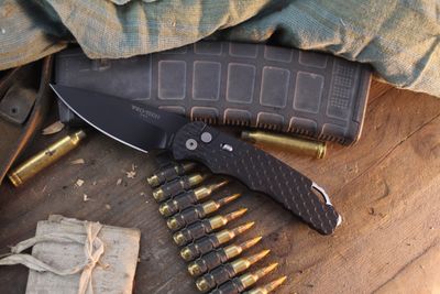 Pro-Tech TR-4 4" Button Lock AUTO Folder / Feather Milled Black Aluminum / Black DLC MagnaMax