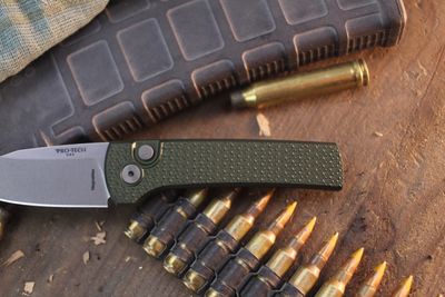 Pro-Tech Chaves Scapegoat Compact 3.2" Button Lock Auto Folder / Carbide Textured Green Aluminum /  Stonewashed MagnaMax