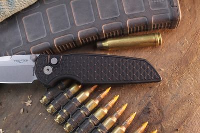 Pro-Tech TR-3 Integrity 3.5" Button Lock Folder / Relic Textured Black Aluminum / Satin MagnaCut