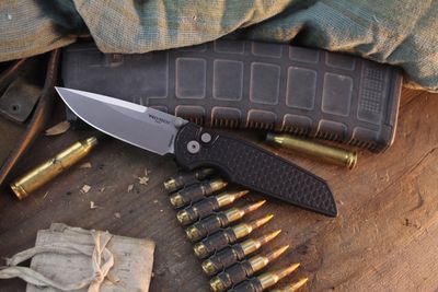 Pro-Tech TR-3 Integrity 3.5" Button Lock Folder / Relic Textured Black Aluminum / Satin MagnaCut
