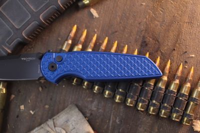 Pro-Tech TR-3 Integrity 3.5" Button Lock Folder / Relic Textured Blue Aluminum / Black DLC MagnaCut
