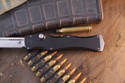 Microtech Marfione Select Halo IV T/E 3.875" Singe Action Button Lock Auto / Black Aluminum / Stonewashed M390MK ( Pre Owned )