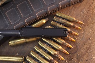 Microtech UTX-70 Gen IV D/E 2.5" OTF AUTO / Black Aluminum / Black M390MK