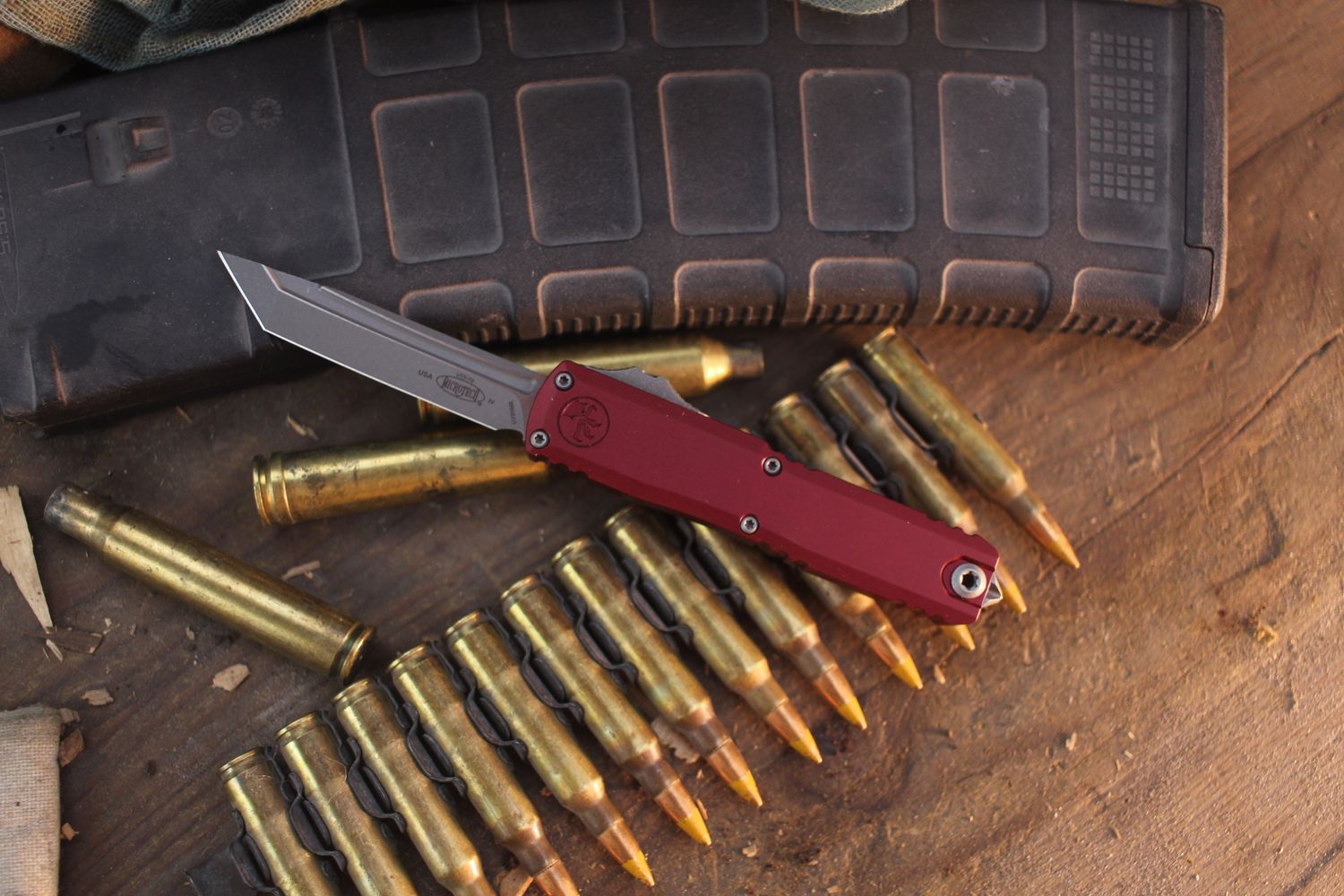 Microtech UTX-70 Gen IV T/E 2.5" OTF Auto / Merlot Aluminum / Apocalyptic M390MK