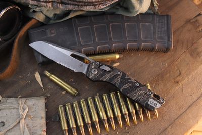 Microtech MSI 3.88" RAM-LOK Folder / Tiger Stripe Polymer / Apocalyptic Serrated M390MK