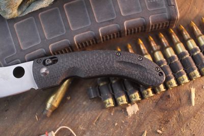 Benchmade 2012 Shot Show Exclusive Mini-Onslaught 3.45" AXIS Lock Folder / Carbon Fiber / Satin D2 ( Pre Owned )