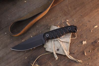 Half Face Blade Featherlight 3.35” Fixed Blade / Black G-10 / Black Cerakote MagnaCut ( Pre Owned )