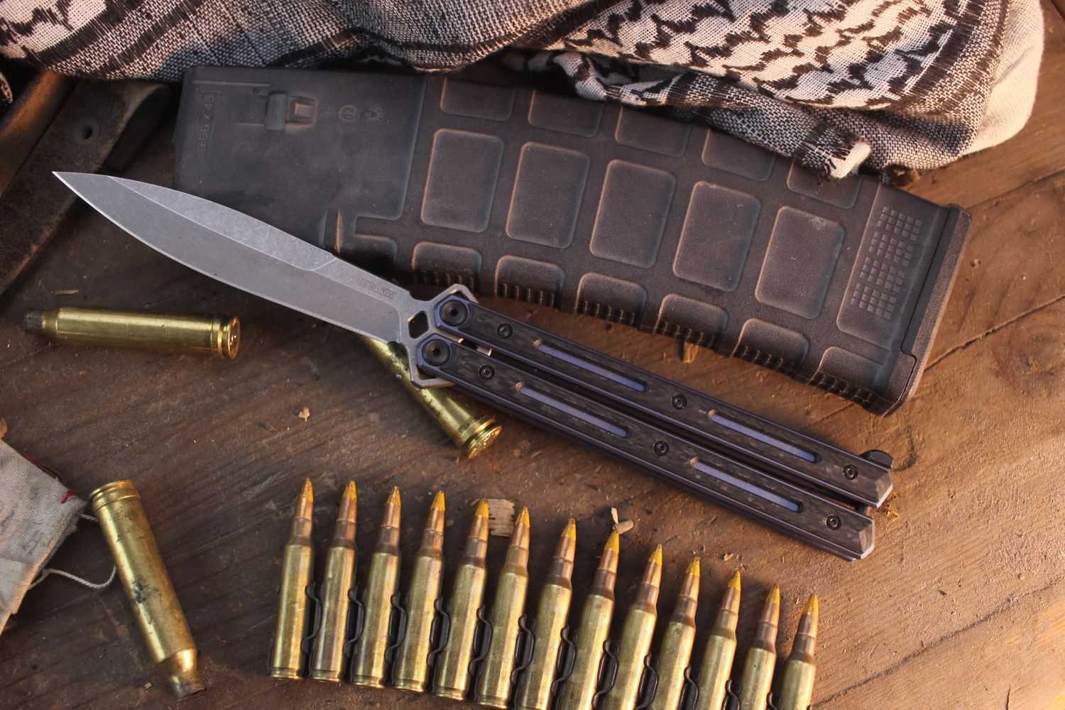 Kershaw Lucha 4.6" Balisong Butterfly / Carbon Fiber &amp; Blue Anodized Titanium / Acidwashed 20CV ( Pre Owned )