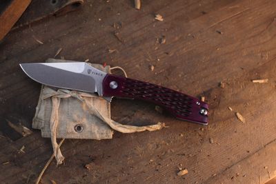 Finch Knives Medieval Madness 3" Linerlock Flipper / Plum Jigged Bone / Satin 14C28N