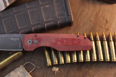 Pro-Tech Vero Synapse Auto 3.5" Button Lock Auto Folder / Red Linen Micarta &amp; Black Aluminum / Acidwashed Magnacut ( Pre Owned