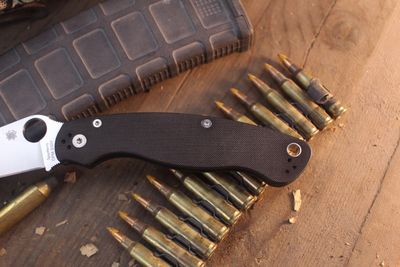 Spyderco Military 2 4" Compression Lock Folder / Black G-10 / Satin S30V ( Pre Owned )