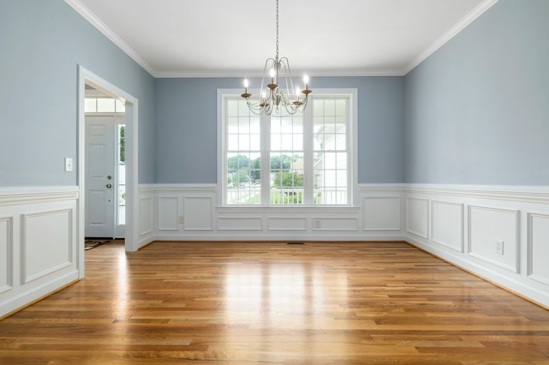 Wainscoting Wall - Reservation Deposit