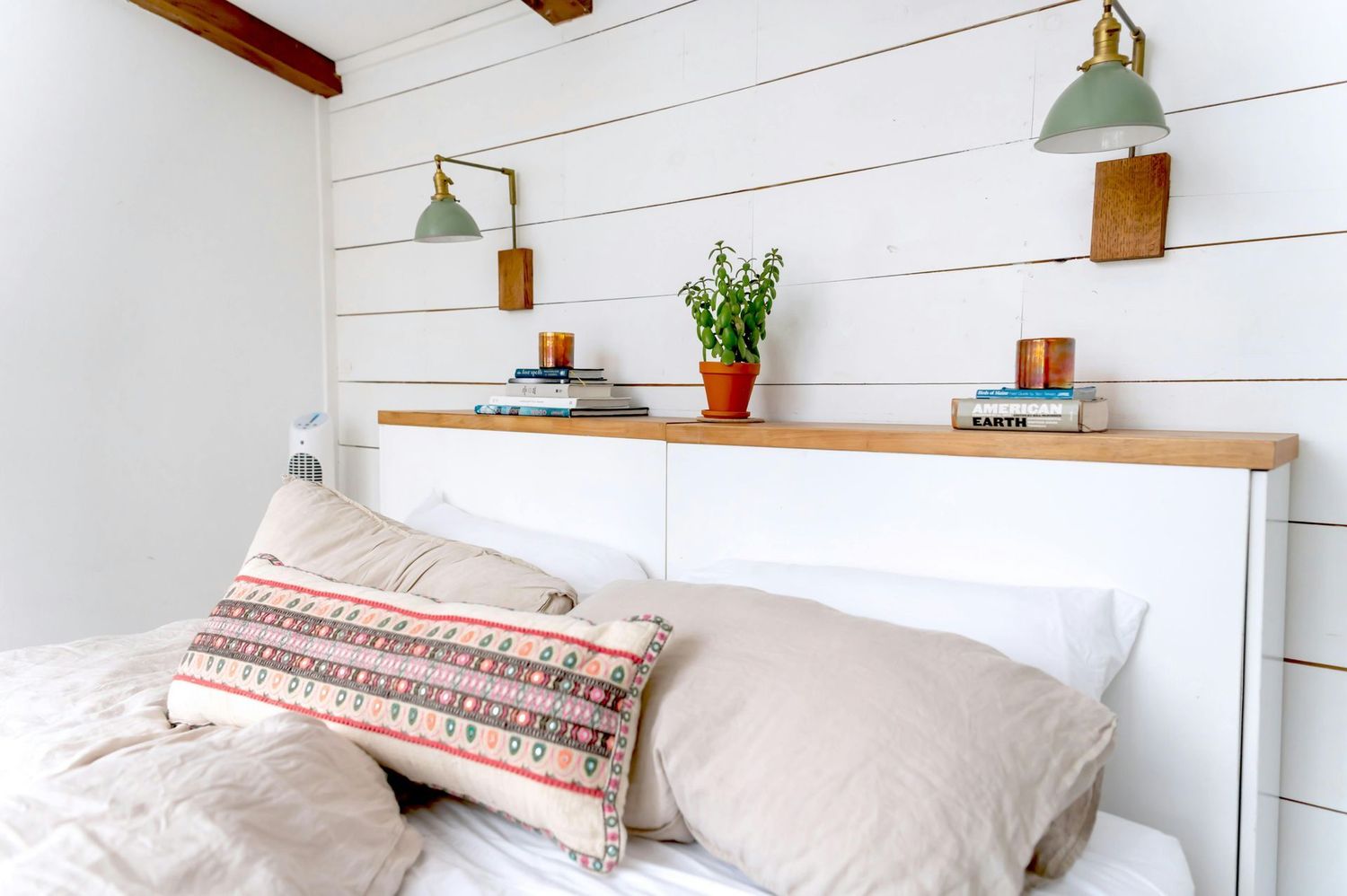 Shiplap Wall - Reservation Deposit Shiplap Wall - Reservation Deposit