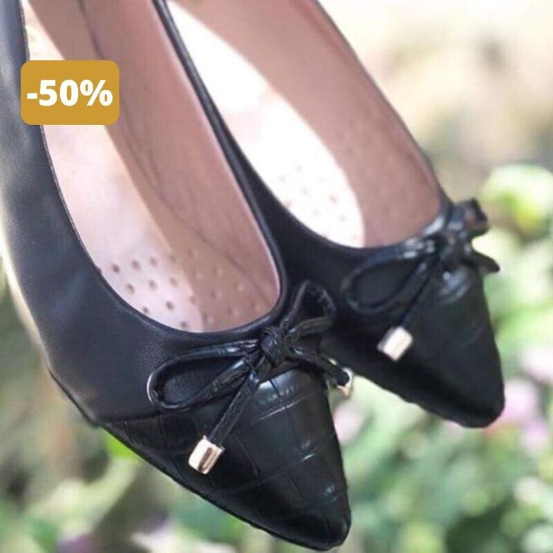 Sapatilha Preta com Bico Fino