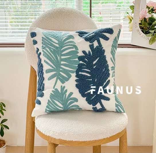 FUNDAS BORDADAS 45 X 45 CM #15
