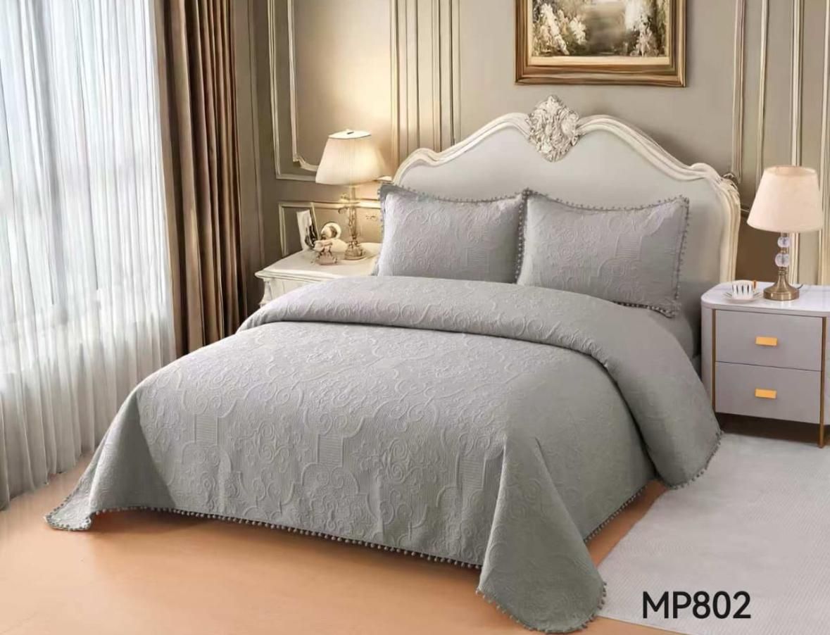 CUBRE CAMAS DE VERANO 2 PLAZAS ESTILO POMPOM GRIS