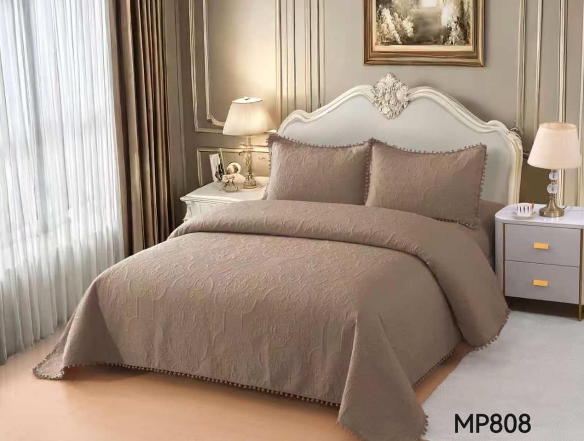 CUBRE CAMAS DE VERANO 1.5 PLAZAS ESTILO POMPOM BEIGE