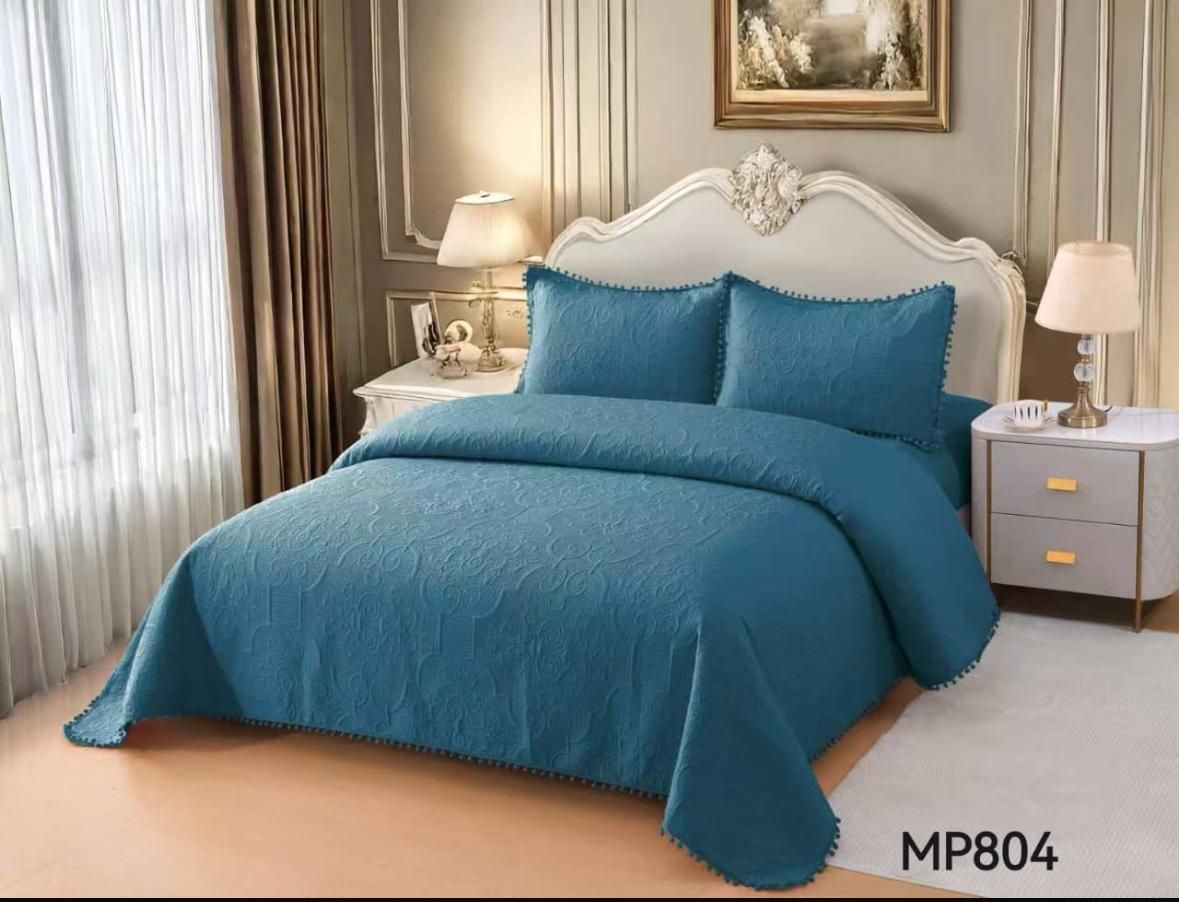 CUBRE CAMAS DE VERANO 2 PLAZAS ESTILO POMPOM PETROLEO