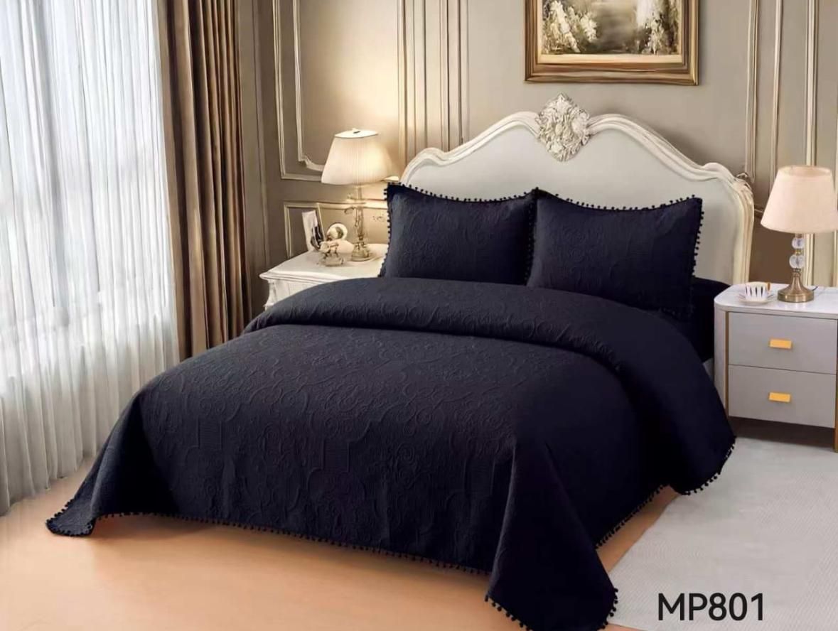 CUBRE CAMAS DE VERANO KING ESTILO POMPOM NEGRO