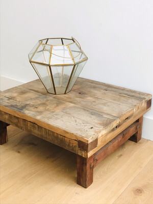 Houten (bijzet) tafel