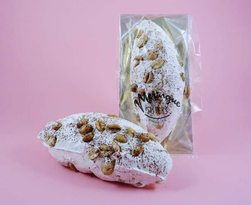 Meringue Sisters - chocolade-karamel-pinda scooped