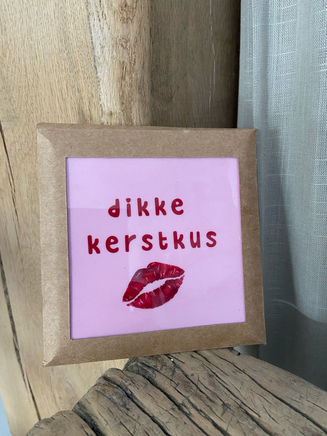 Tegel - dikke kerstkus