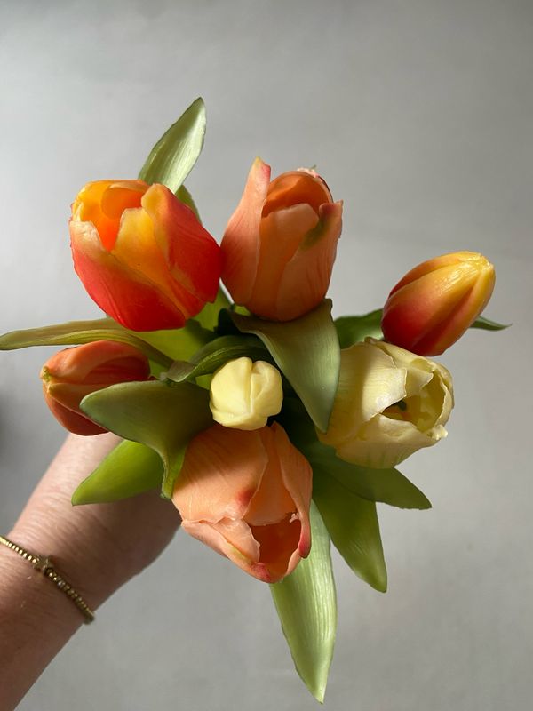 Tulpenboeket zalm/geel/oranje mix  31 cm