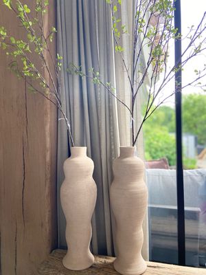 Organische vaas beige