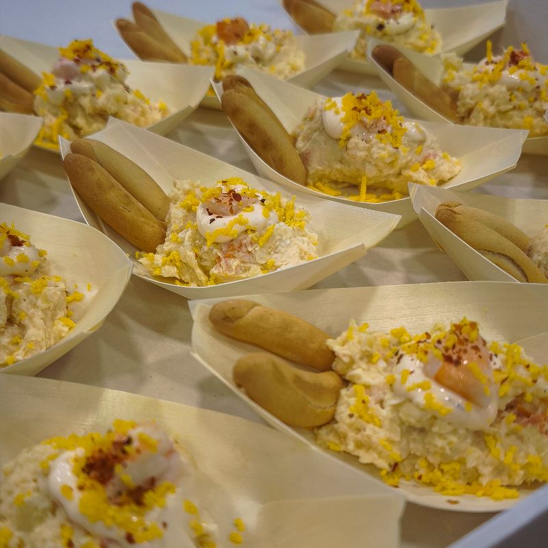 Ensaladilla de Langostinos en Barquita / Unidad