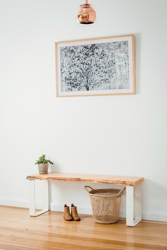 Estelle Bench Seat / Natural Edge – White Base