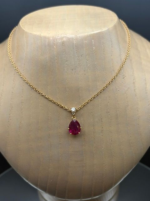 Pendentif rubis Birmanie non traité et non chauffé